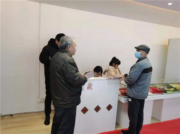 四川中青旅綿陽分社、綿陽市中旅假日旅行社、綿陽自來文化傳播有限公司24H自助售貨服務盛大開業(yè)