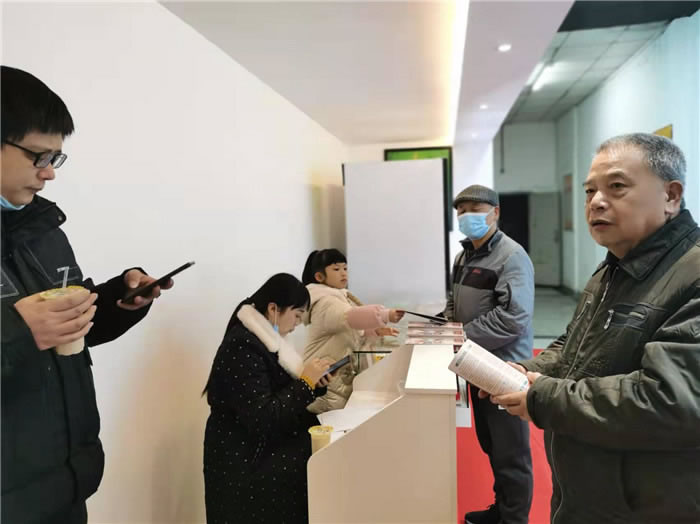 四川中青旅綿陽分社、綿陽市中旅假日旅行社、綿陽自來文化傳播有限公司24H自助售貨服務盛大開業(yè)